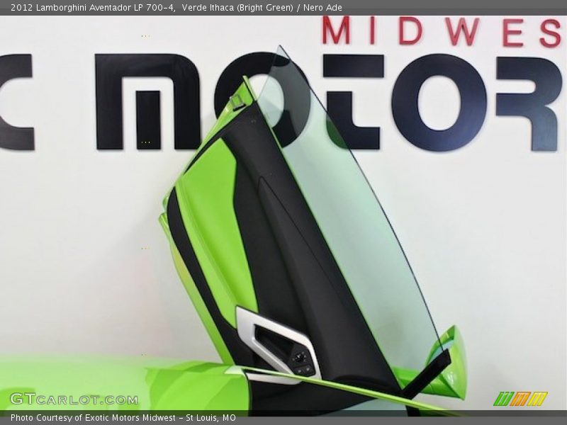 Verde Ithaca (Bright Green) / Nero Ade 2012 Lamborghini Aventador LP 700-4