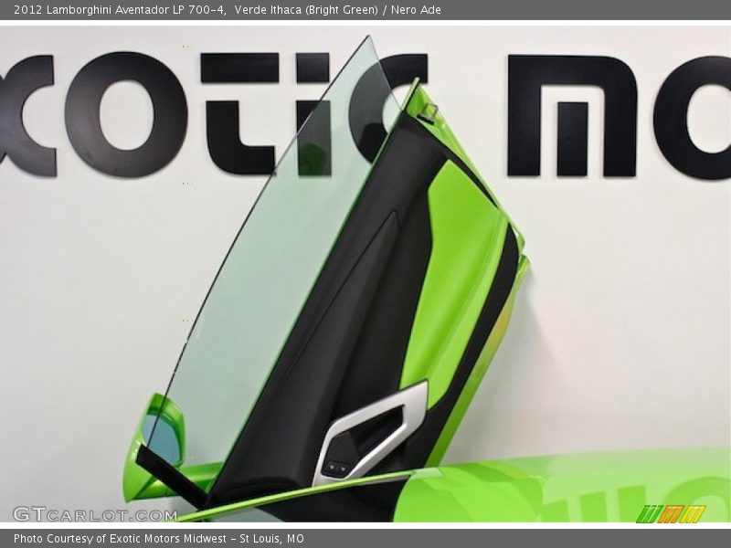 Verde Ithaca (Bright Green) / Nero Ade 2012 Lamborghini Aventador LP 700-4