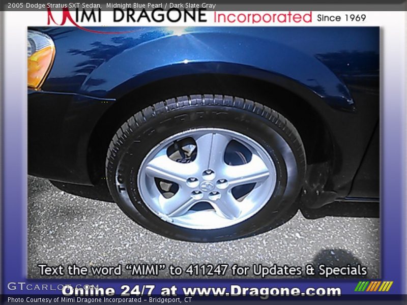 Midnight Blue Pearl / Dark Slate Gray 2005 Dodge Stratus SXT Sedan