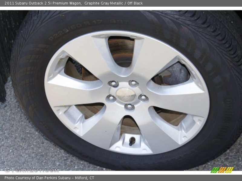 Graphite Gray Metallic / Off Black 2011 Subaru Outback 2.5i Premium Wagon