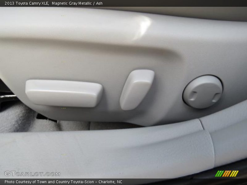 Magnetic Gray Metallic / Ash 2013 Toyota Camry XLE