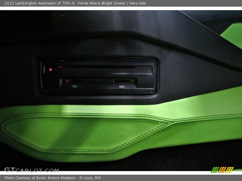 Verde Ithaca (Bright Green) / Nero Ade 2012 Lamborghini Aventador LP 700-4
