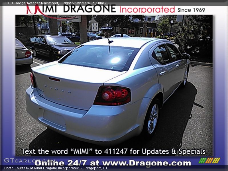 Bright Silver Metallic / Black 2011 Dodge Avenger Mainstreet