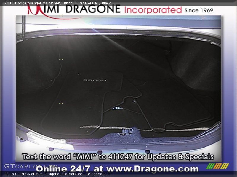 Bright Silver Metallic / Black 2011 Dodge Avenger Mainstreet
