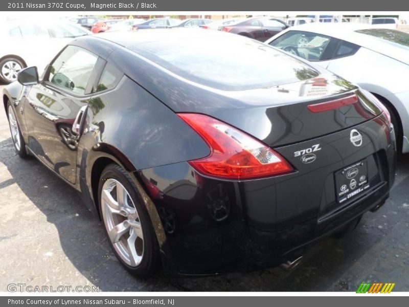 Magnetic Black / Black 2011 Nissan 370Z Coupe