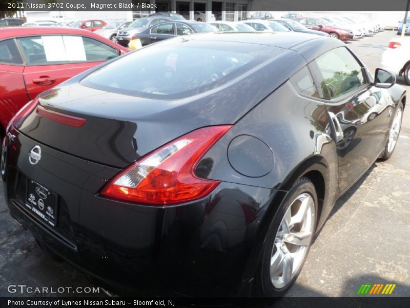 Magnetic Black / Black 2011 Nissan 370Z Coupe