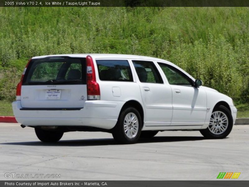 Ice White / Taupe/Light Taupe 2005 Volvo V70 2.4