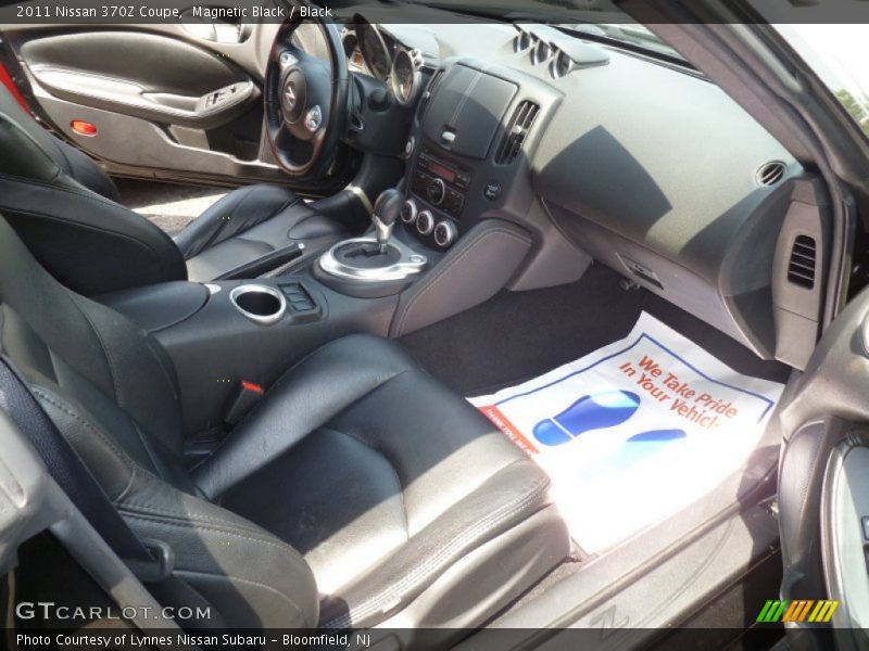 Magnetic Black / Black 2011 Nissan 370Z Coupe