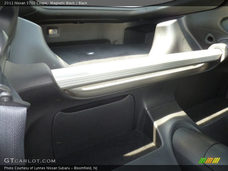 Magnetic Black / Black 2011 Nissan 370Z Coupe