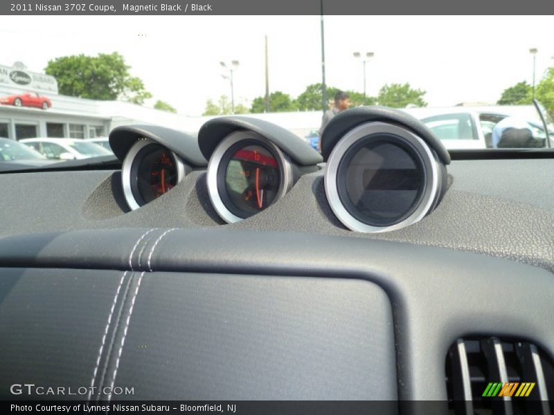 Magnetic Black / Black 2011 Nissan 370Z Coupe