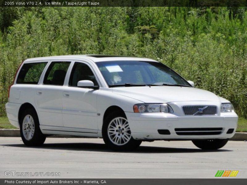 Ice White / Taupe/Light Taupe 2005 Volvo V70 2.4