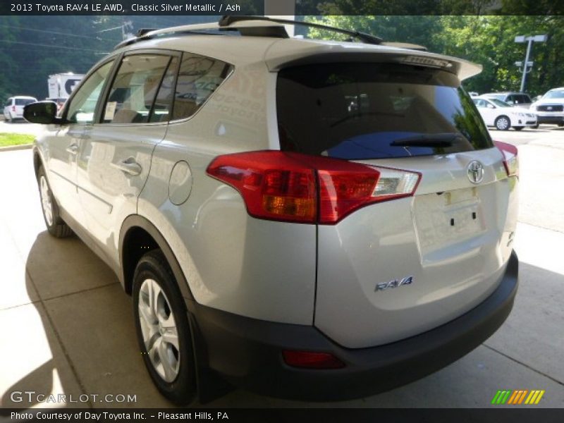 Classic Silver Metallic / Ash 2013 Toyota RAV4 LE AWD