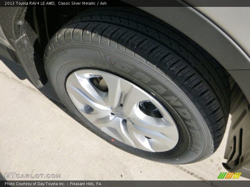 Classic Silver Metallic / Ash 2013 Toyota RAV4 LE AWD