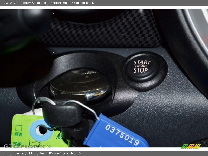Pepper White / Carbon Black 2012 Mini Cooper S Hardtop