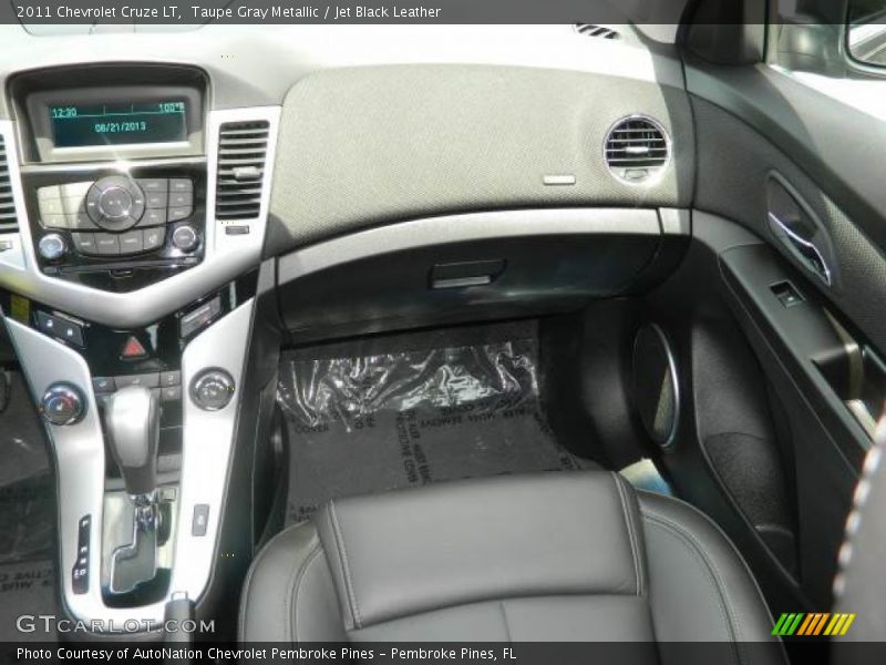 Taupe Gray Metallic / Jet Black Leather 2011 Chevrolet Cruze LT