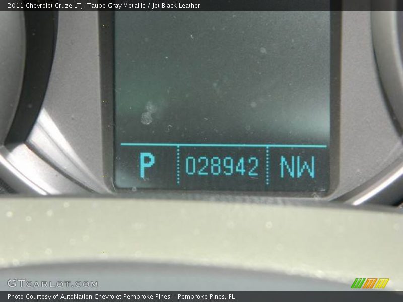 Taupe Gray Metallic / Jet Black Leather 2011 Chevrolet Cruze LT