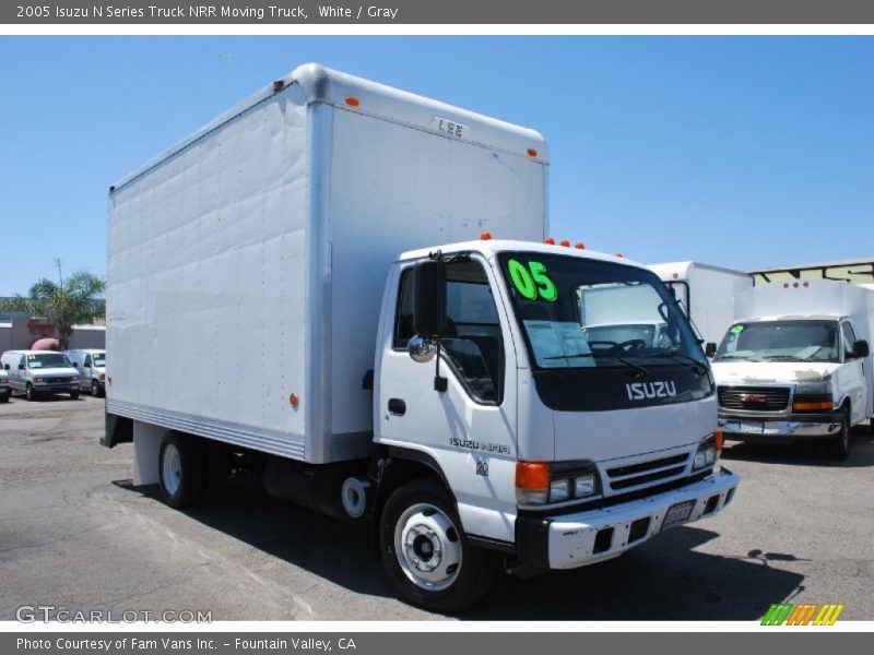 White / Gray 2005 Isuzu N Series Truck NRR Moving Truck