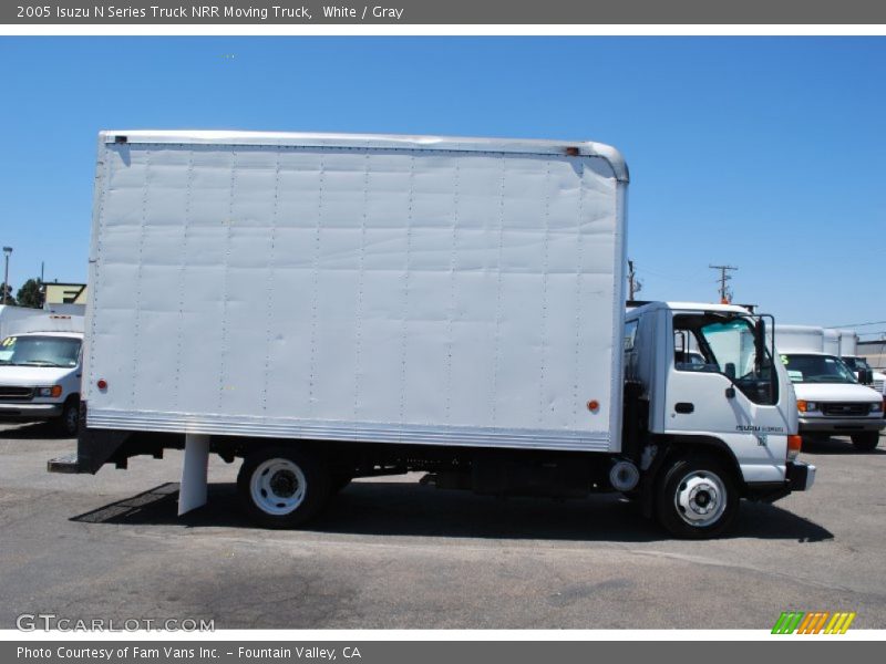 White / Gray 2005 Isuzu N Series Truck NRR Moving Truck