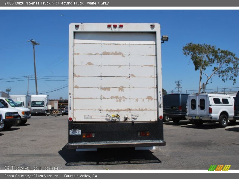 White / Gray 2005 Isuzu N Series Truck NRR Moving Truck