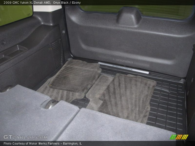 Onyx Black / Ebony 2009 GMC Yukon XL Denali AWD