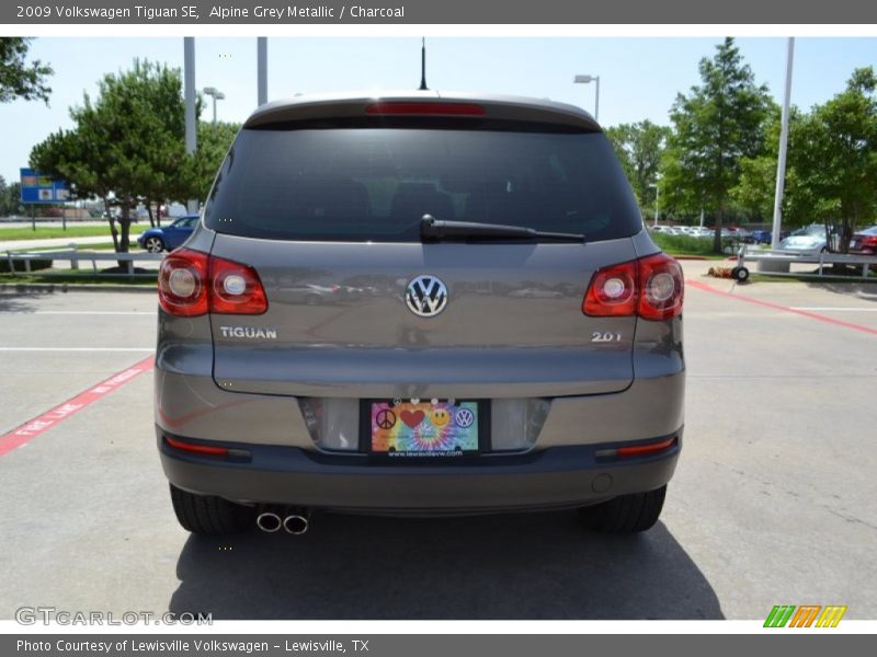 Alpine Grey Metallic / Charcoal 2009 Volkswagen Tiguan SE