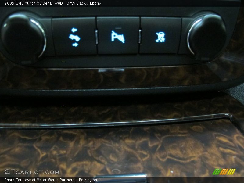Onyx Black / Ebony 2009 GMC Yukon XL Denali AWD