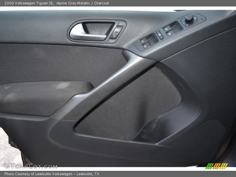 Alpine Grey Metallic / Charcoal 2009 Volkswagen Tiguan SE