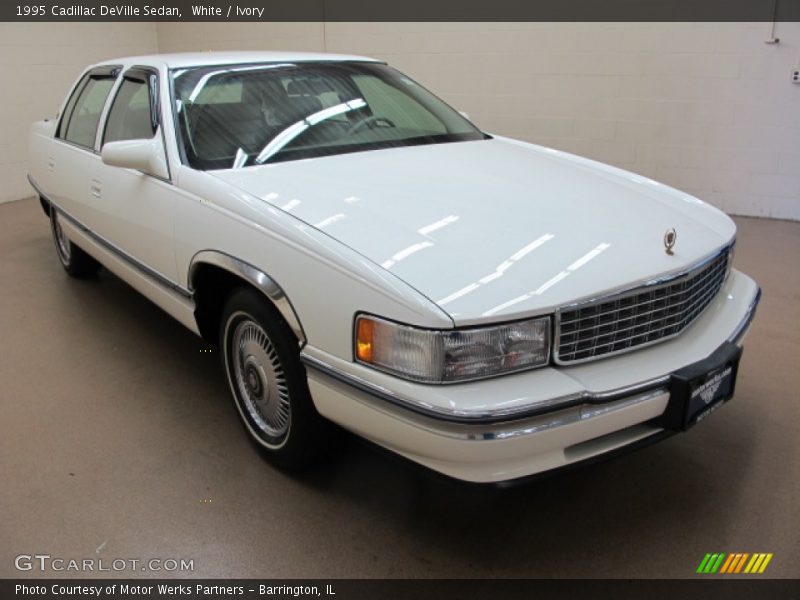 White / Ivory 1995 Cadillac DeVille Sedan