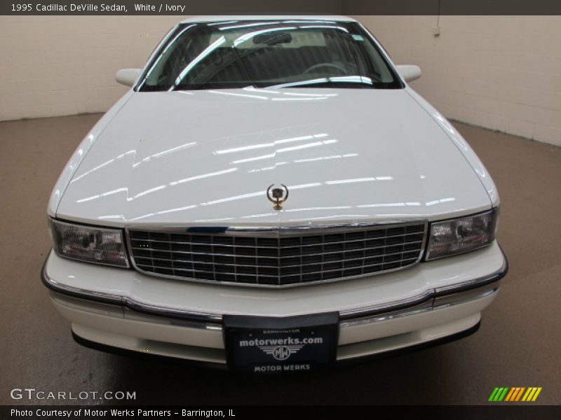 White / Ivory 1995 Cadillac DeVille Sedan
