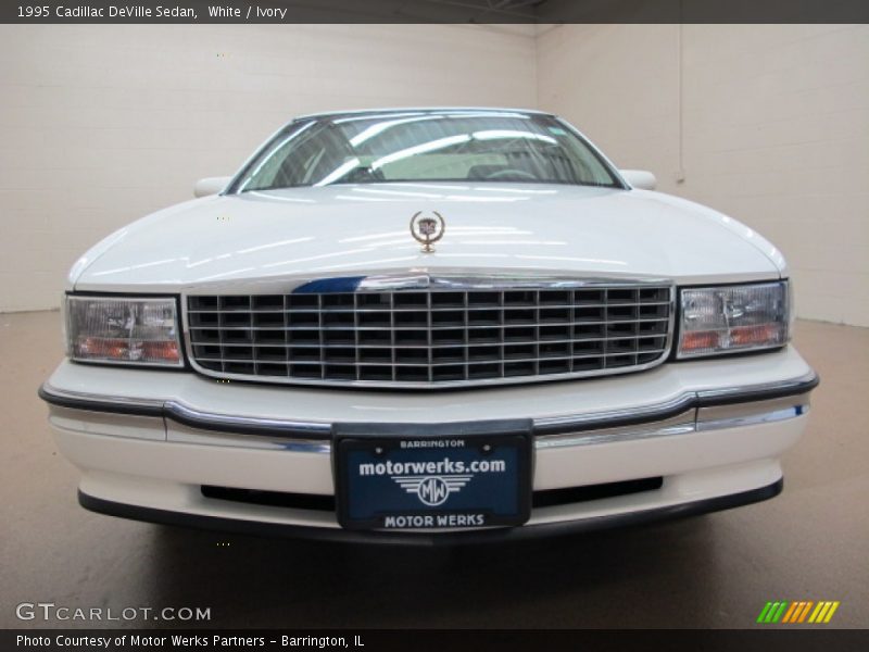 White / Ivory 1995 Cadillac DeVille Sedan