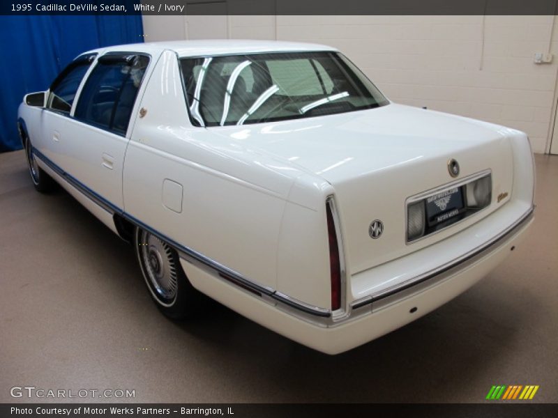 White / Ivory 1995 Cadillac DeVille Sedan