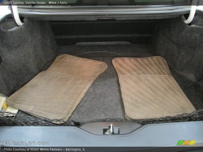 White / Ivory 1995 Cadillac DeVille Sedan