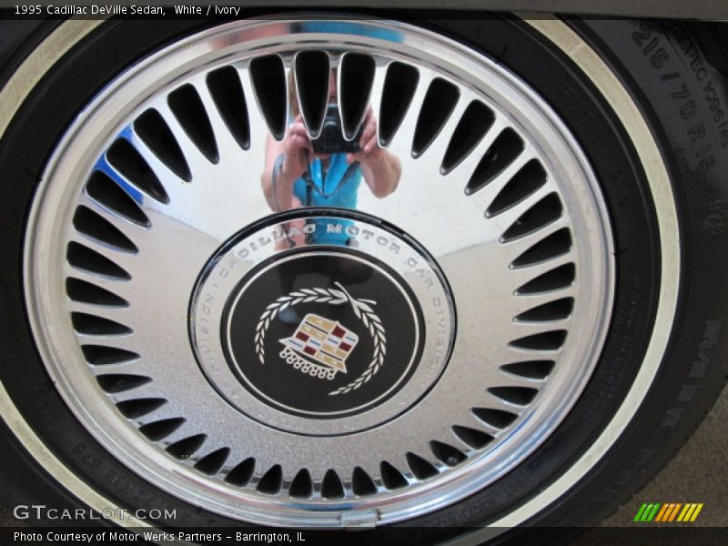 White / Ivory 1995 Cadillac DeVille Sedan