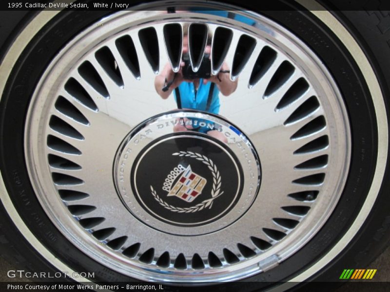 White / Ivory 1995 Cadillac DeVille Sedan