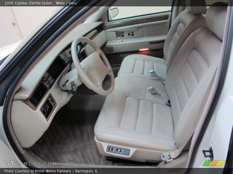White / Ivory 1995 Cadillac DeVille Sedan