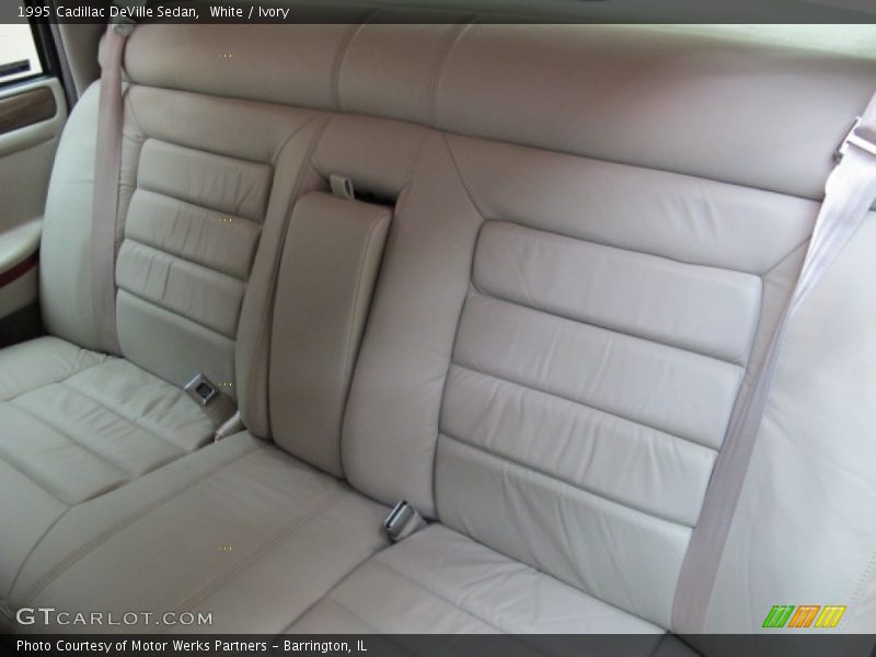 White / Ivory 1995 Cadillac DeVille Sedan