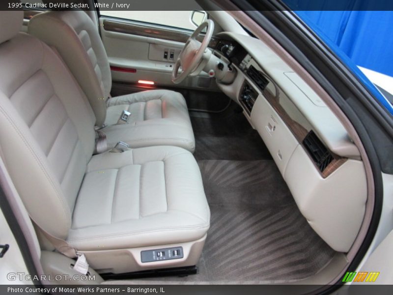 White / Ivory 1995 Cadillac DeVille Sedan