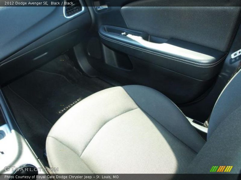 Black / Black 2012 Dodge Avenger SE