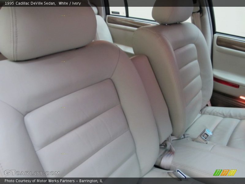 White / Ivory 1995 Cadillac DeVille Sedan