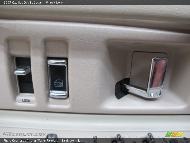 White / Ivory 1995 Cadillac DeVille Sedan