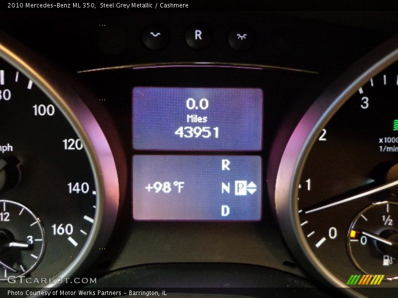 Steel Grey Metallic / Cashmere 2010 Mercedes-Benz ML 350
