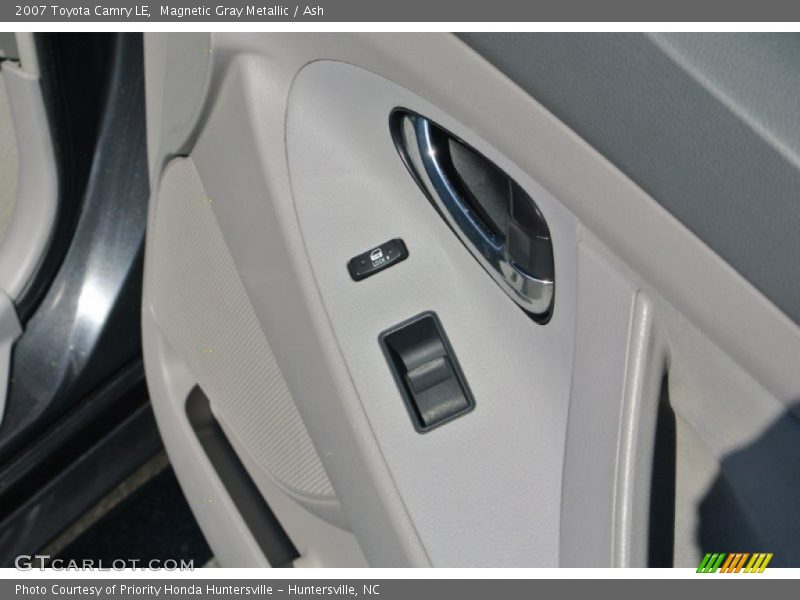 Magnetic Gray Metallic / Ash 2007 Toyota Camry LE