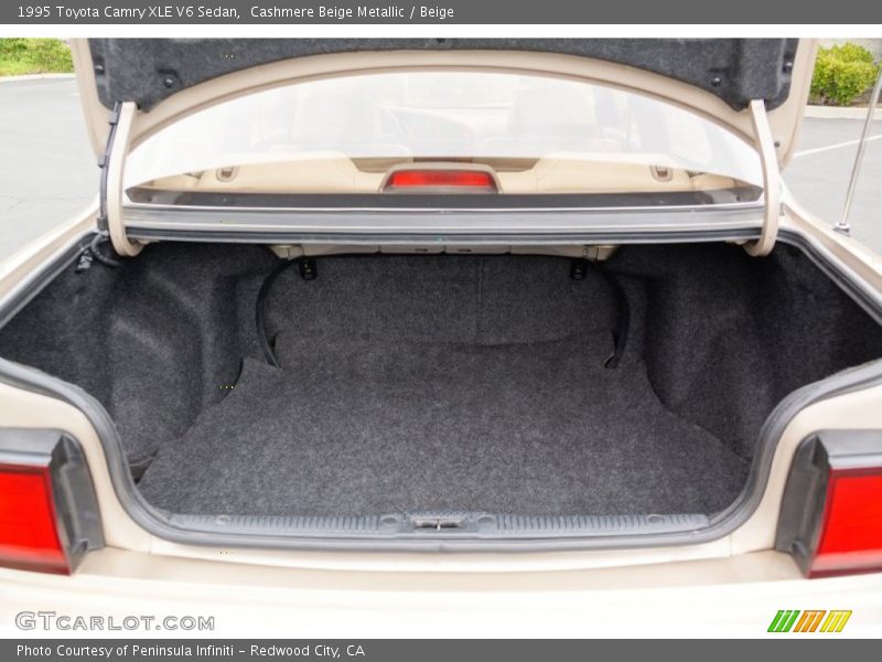  1995 Camry XLE V6 Sedan Trunk