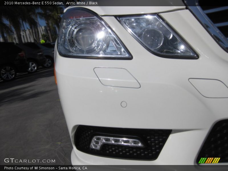 Arctic White / Black 2010 Mercedes-Benz E 550 Sedan