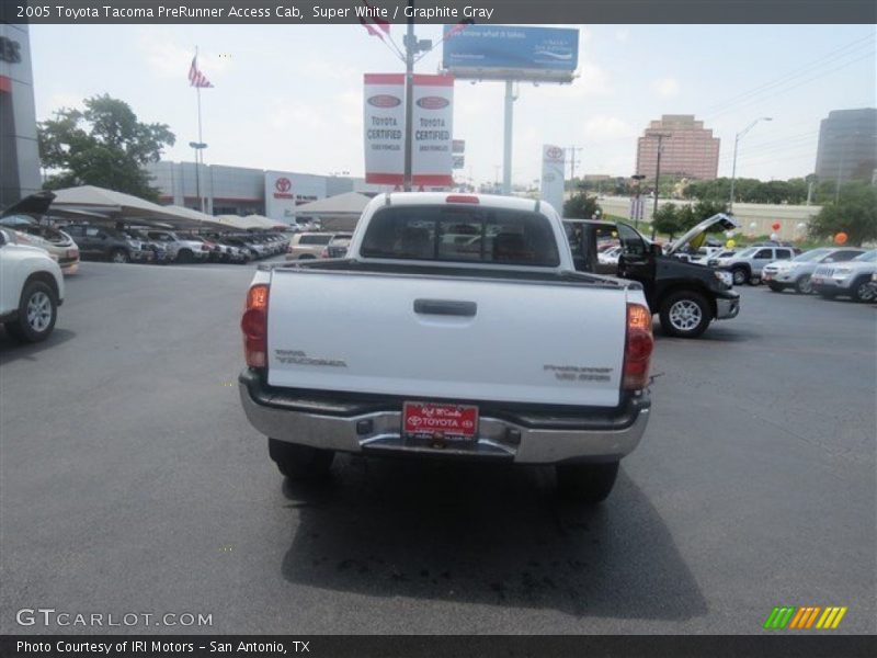 Super White / Graphite Gray 2005 Toyota Tacoma PreRunner Access Cab