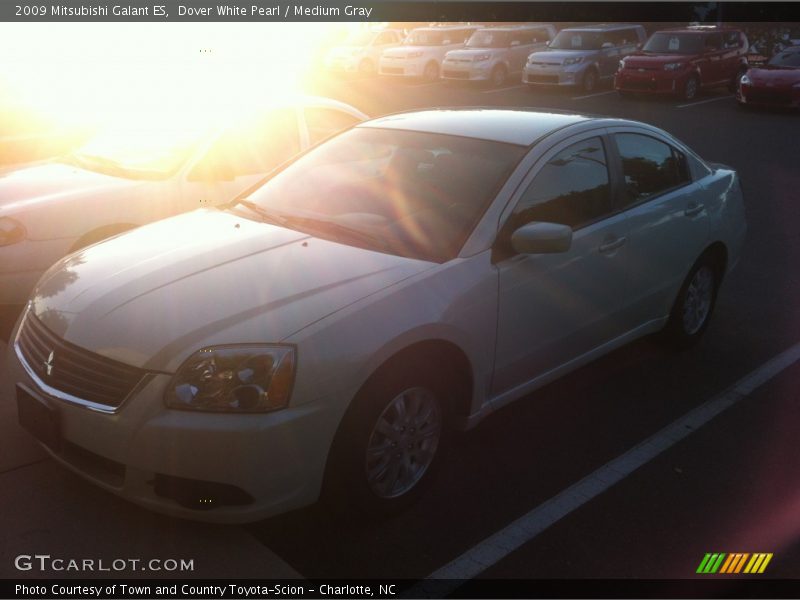 Dover White Pearl / Medium Gray 2009 Mitsubishi Galant ES