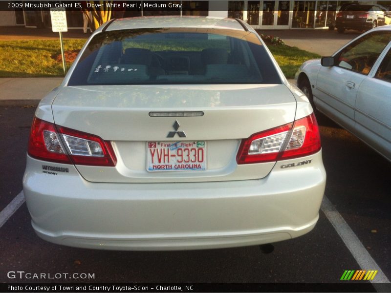 Dover White Pearl / Medium Gray 2009 Mitsubishi Galant ES
