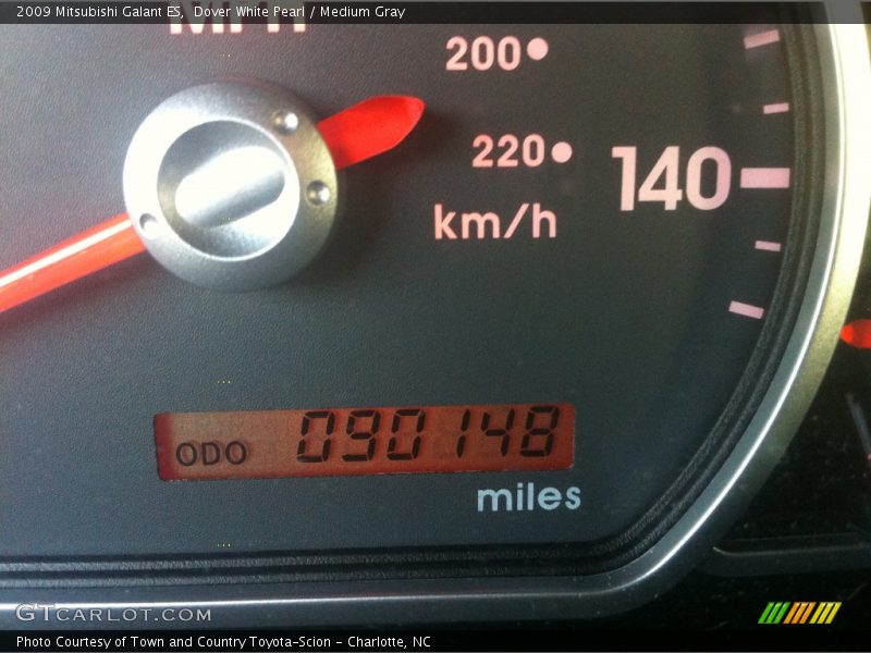 Dover White Pearl / Medium Gray 2009 Mitsubishi Galant ES