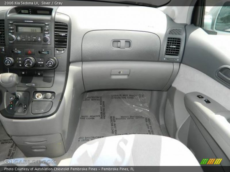 Silver / Gray 2006 Kia Sedona LX