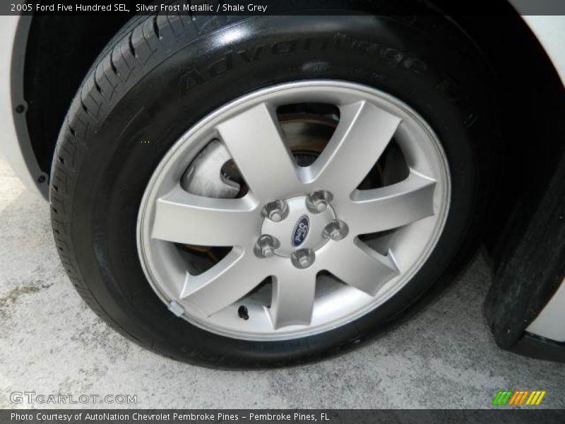  2005 Five Hundred SEL Wheel